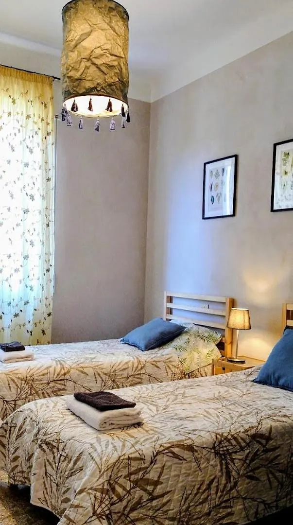 Appartamento Via Gramsci - Free Gated Parking - 5 Minutes From Center Lucca 0*,  Itália